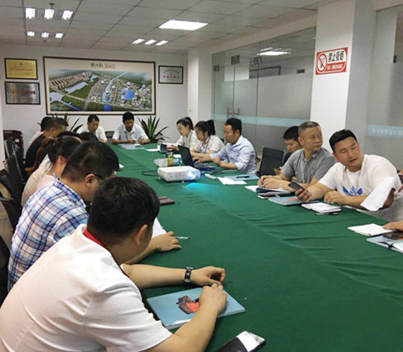 景區(qū)觀光車?yán)碚? />
                        </div>
                    </div>
                    <div   class=